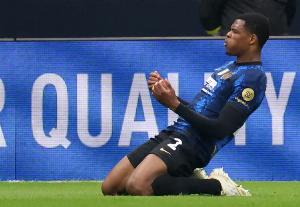 意媒：若以2500万欧卖邓弗里斯，能为国米带来2900万财务正面影响